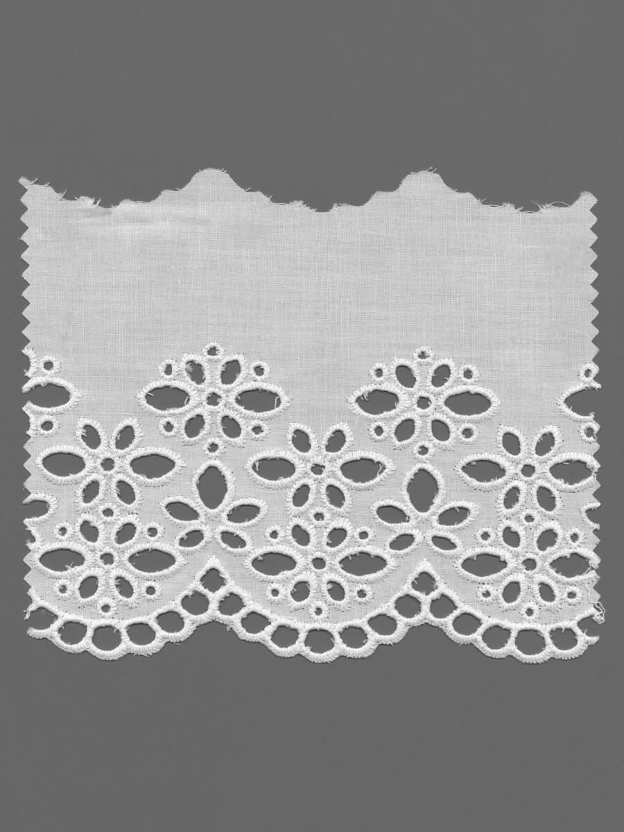 Ecru Cotton Eyelet Lace Edging – 12cm × 6.9m